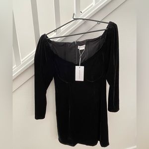 NWT Lovers and Friends Nina mini dress velvet- size small